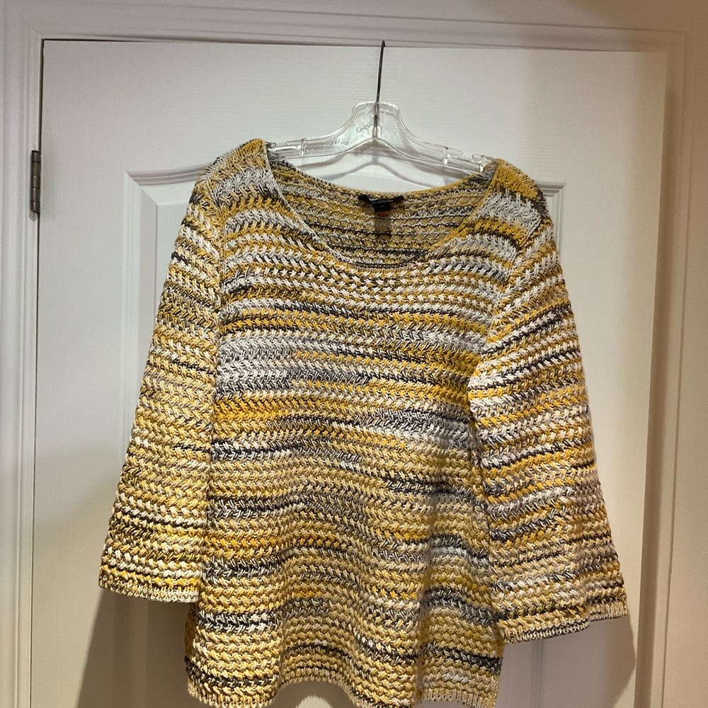 NEW ST JOHN SWEATER